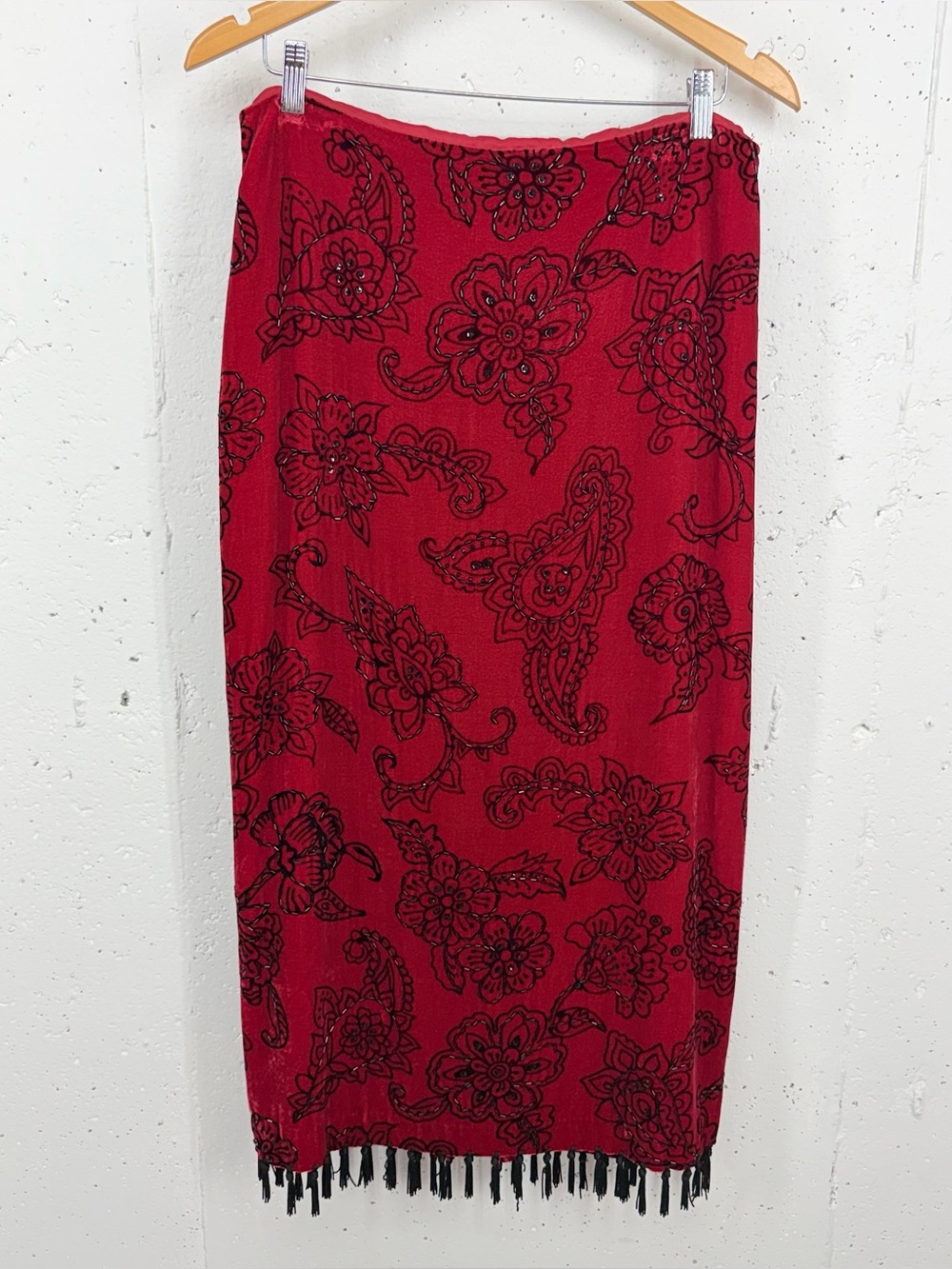 MUSE Women’s Size 12 Red Velvet Beaded Fringe Midi Skirt